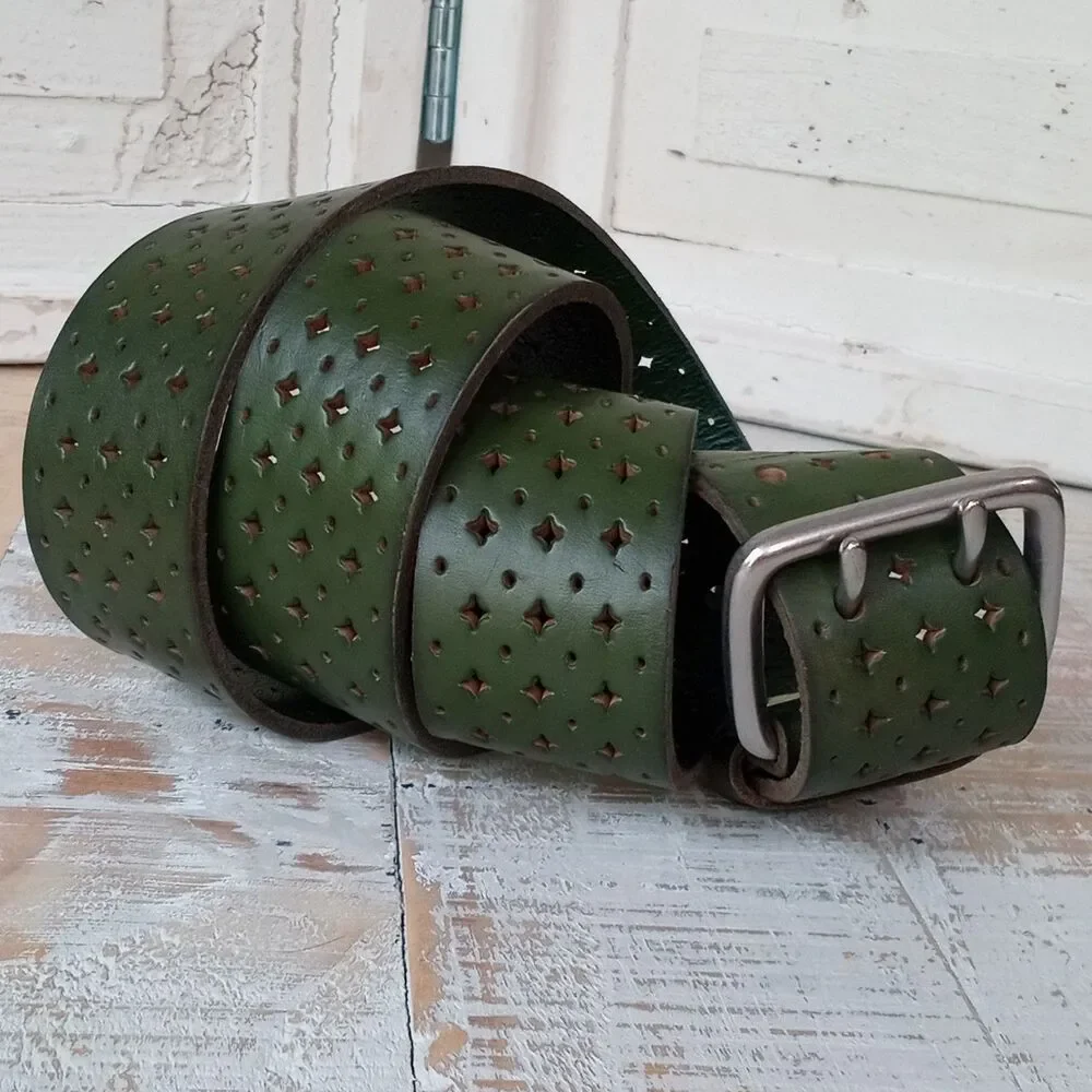 J. Jill Olive Green Leather Belt Small Star Cutout Boho Western Grunge Vintage